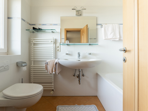 Double room forest view image 3