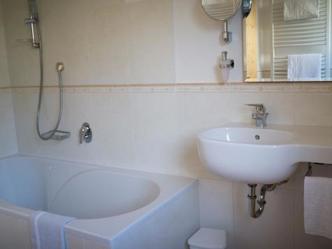 Double room Garden image 2