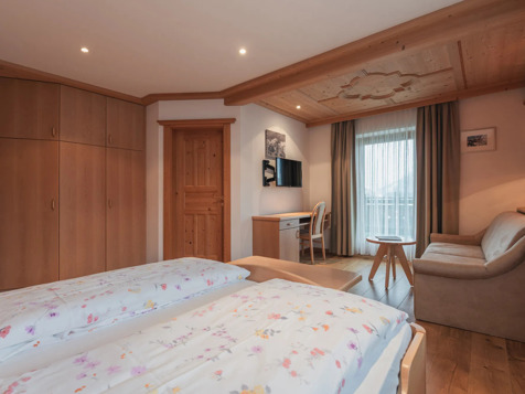 Double room main building image 3