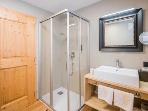 Double room north without balcony image 5