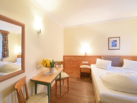 Double room superior image 1