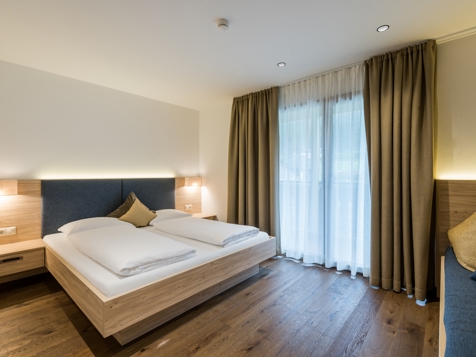 Double room Superior image 1