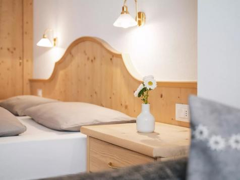 Double room Superior image 3