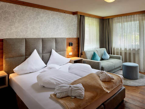 Double room Superior image 3