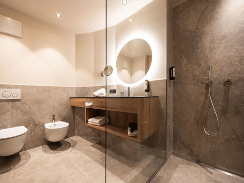 Double room SUPERIOR image 5