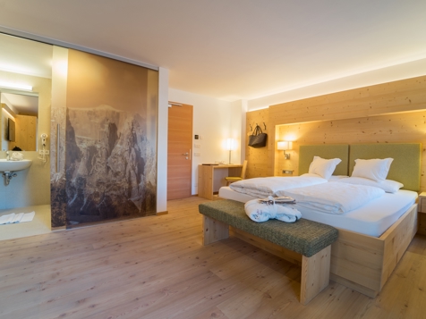 Double room Valley View with balcony -2