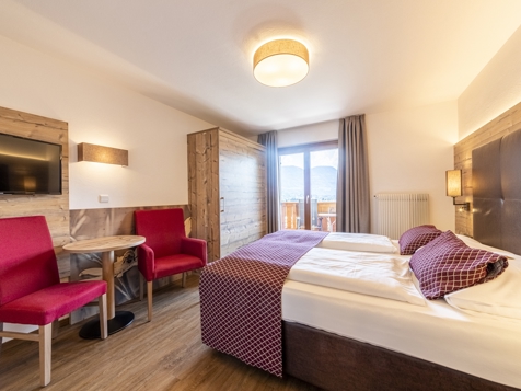 Double room with a south-facing balcony image 2