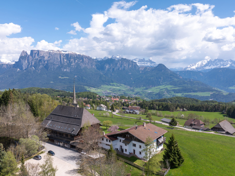 Double room with balcony and view to the Dolomites image 8