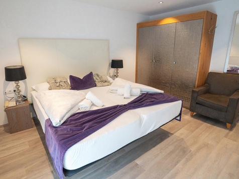 Double room with balcony image 3