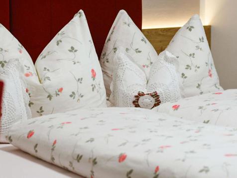 Double room with balcony (extra bed) image 9