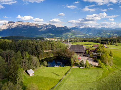 Double room with south balcony & Dolomites view image 4