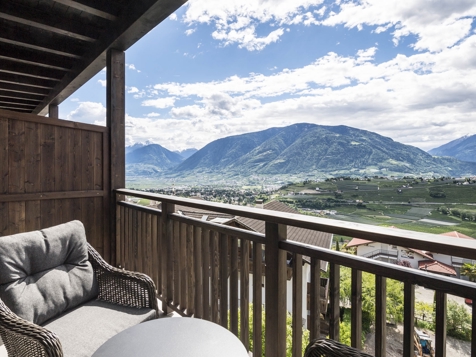 Double room with southwest-facing balcony image 5