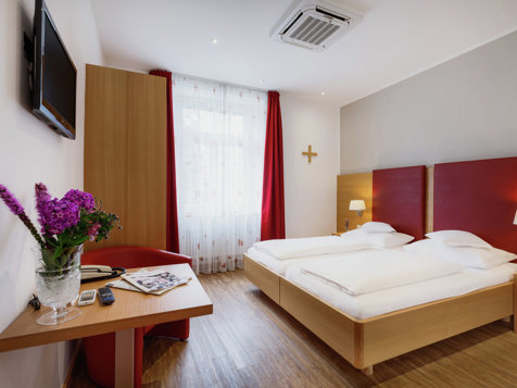 double room without balcony image 3