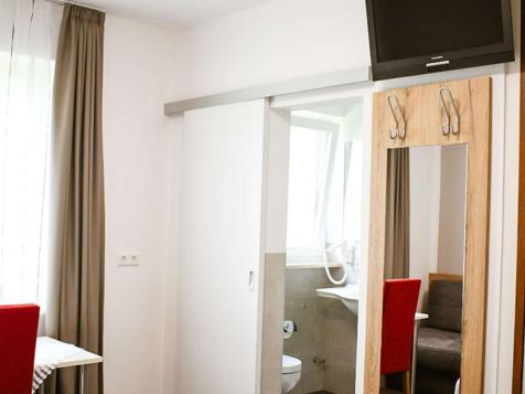 Double room without balcony image 4