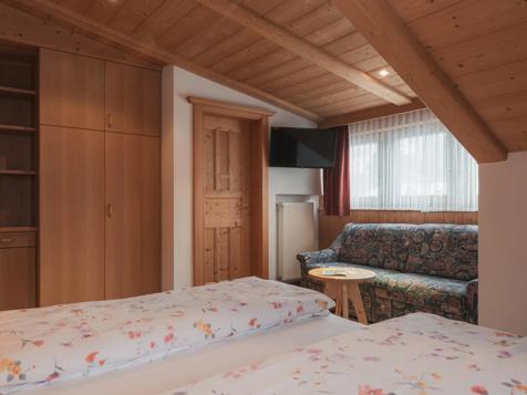 Double room without balcony main building image 8