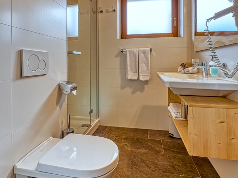 Double-, trible-bed-room superior image 6