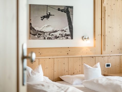 Dreibettzimmer mit Sicht Piz Sorega 2 image 8
