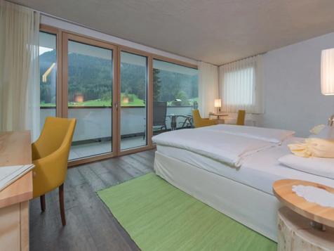 Eagle’s nest suite image 9