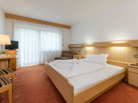 Economy Standardroom image 4