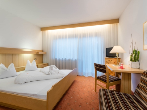 Economy Standardroom image 7