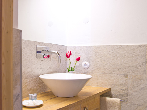 Egerer Suite image 6