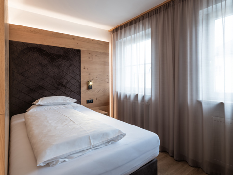 Einbettzimmer Superior Eiche image 2