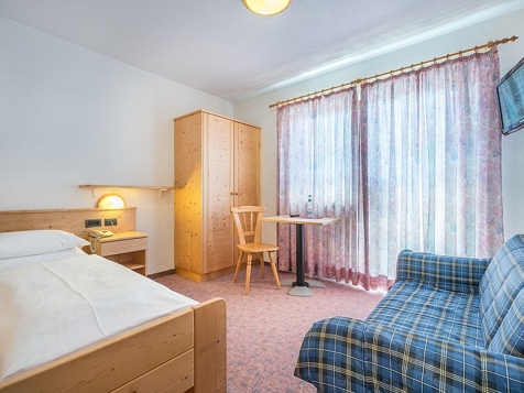 Einzelzimmer image 1
