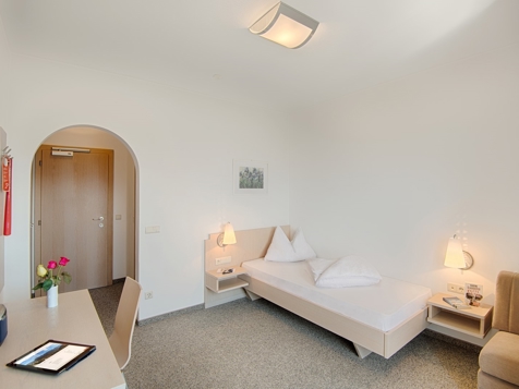 Einzelzimmer mit Balkon image 3