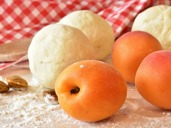 Marble & Apricots in Laas