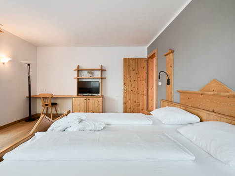 Familienzimmer mit getrennten Schlafräumen image 5