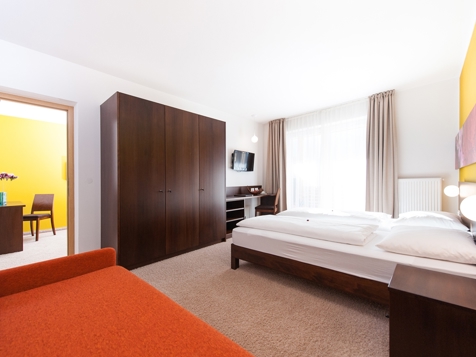 Familienzimmer mit Verbindungstür image 4