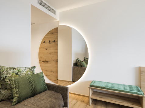Family room image 8