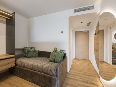 Family room image 9