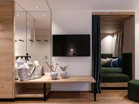 FAMILY ROOM SILVA image 3