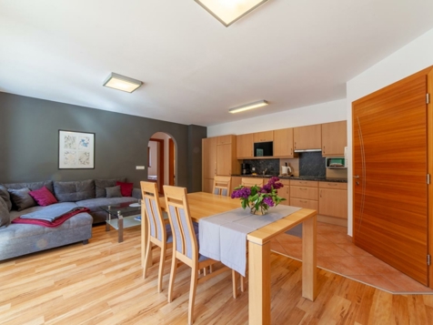Ferienwohnung mit Terrasse-4