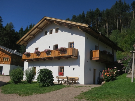 Ferienwohnung Rosengarten image 1