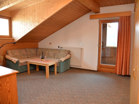 Ferienwohnung W2 - Mansardenwohnung image 1