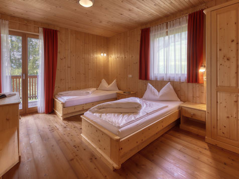 Fichtenholzwohnung für 4 Personen - App. 4 image 5