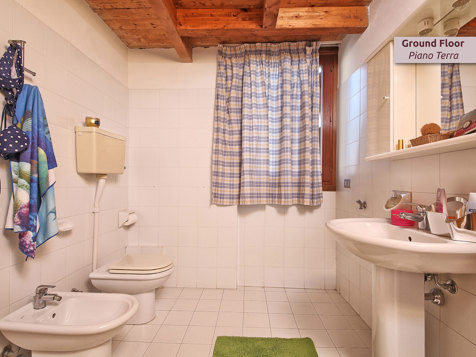 Four-Room Apartment, Ground Floor-8