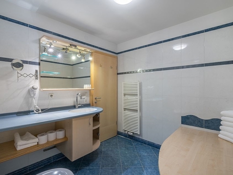 “Geisler” suite (for 4 to 7 guests ) image 5