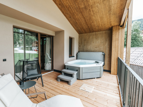 Gentian - NEU  image 4