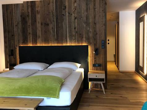 Glacier Suite image 1