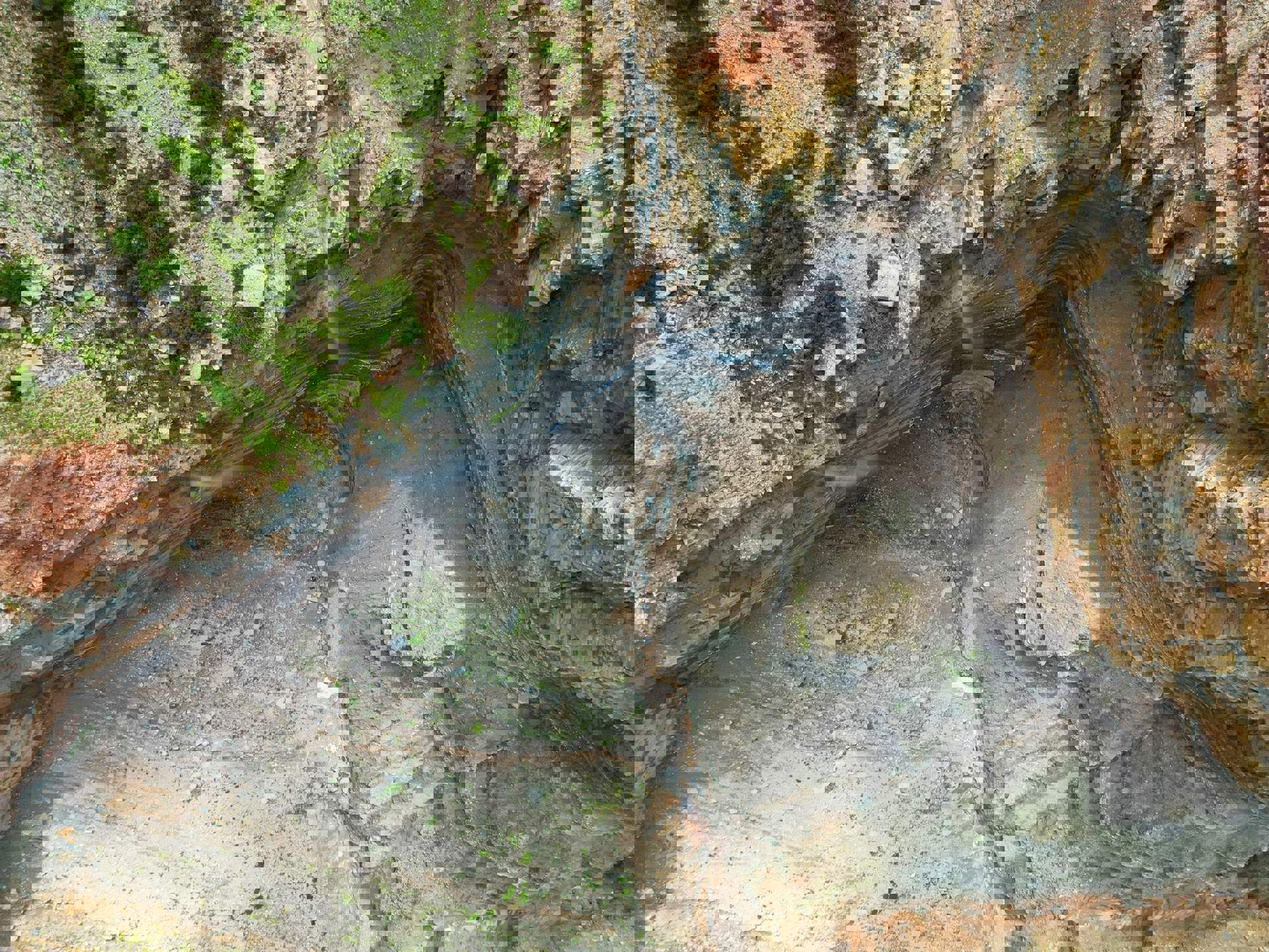 Gola di Bletterbach: un viaggio nella storia della terra Gola di Bletterbach: un viaggio nella storia della terra