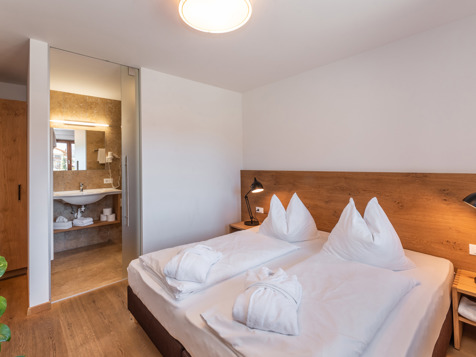 Grand Apartment image 8