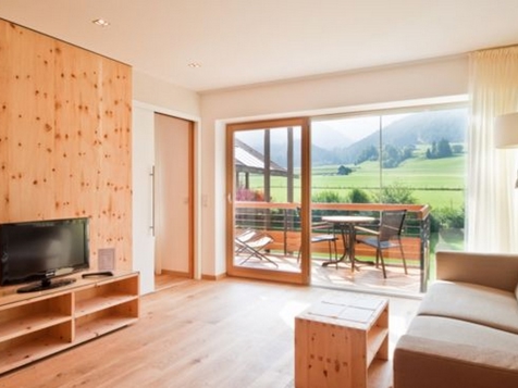 Grand Apartment image 4