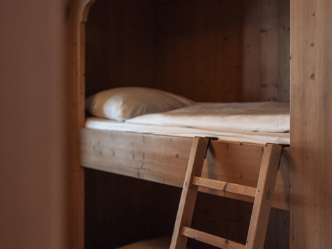 Helmut Superior image 7