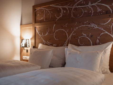 Helmut Superior image 8