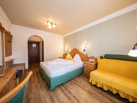 Hotel***GSTÖR – double room - south image 2