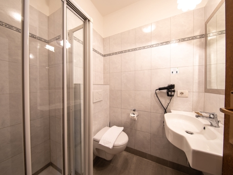 Hotel***GSTÖR, Haupthaus, Südbalkon image 3