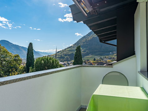 Ifinger Süd-Ostseite mit schönem Balkon. image 1